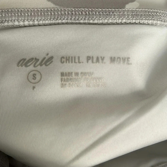 Aerie chill play move camouflage leggings size small white and gray - Picture 4 of 7
